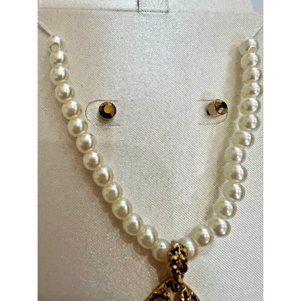 Faux Pearl Necklace & Earrings Gold Tone Pendant Vintage Inspired Bridal Classic - Picture 8 of 10
